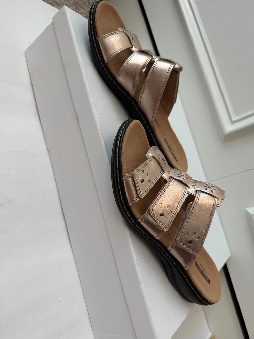 Clarks Leisa Spring Metallic Rose Gold Women’s Slide Sandals